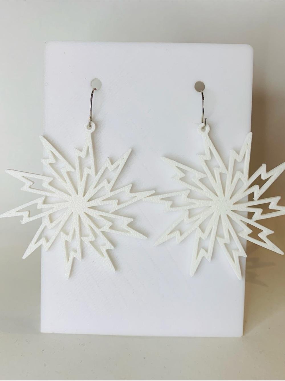 White Starburst Dangle Earrings - Unbranded